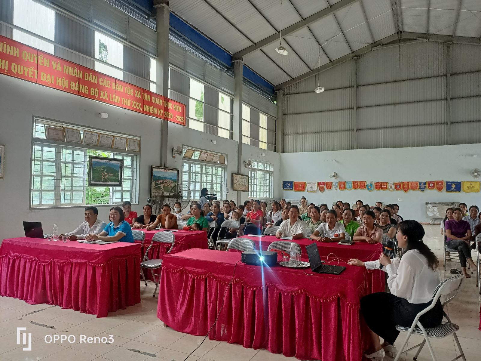 ​HỘI LHPN TỈNH TỔ CHỨC CHƯƠNG TRÌNH ĐỒNG HÀNH CÙNG PHỤ NỮ BIÊN CƯƠNG NÂNG CAO THỂ CHẤT VÀ TINH THẦN TẠI HUYỆN MỘC CHÂU, VÂN HỒ