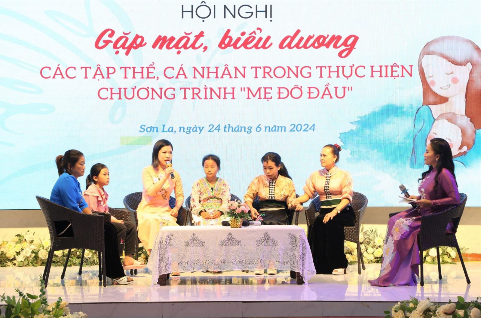 Hội LHPN tỉnh tổ chức Gặp mặt, biểu dương các tập thể, cá nhân trong Chương trình "Mẹ đỡ đầu" giai đoạn 2022 – 2024 nhân kỷ niệm "Ngày Gia đình Việt Nam 28/6"