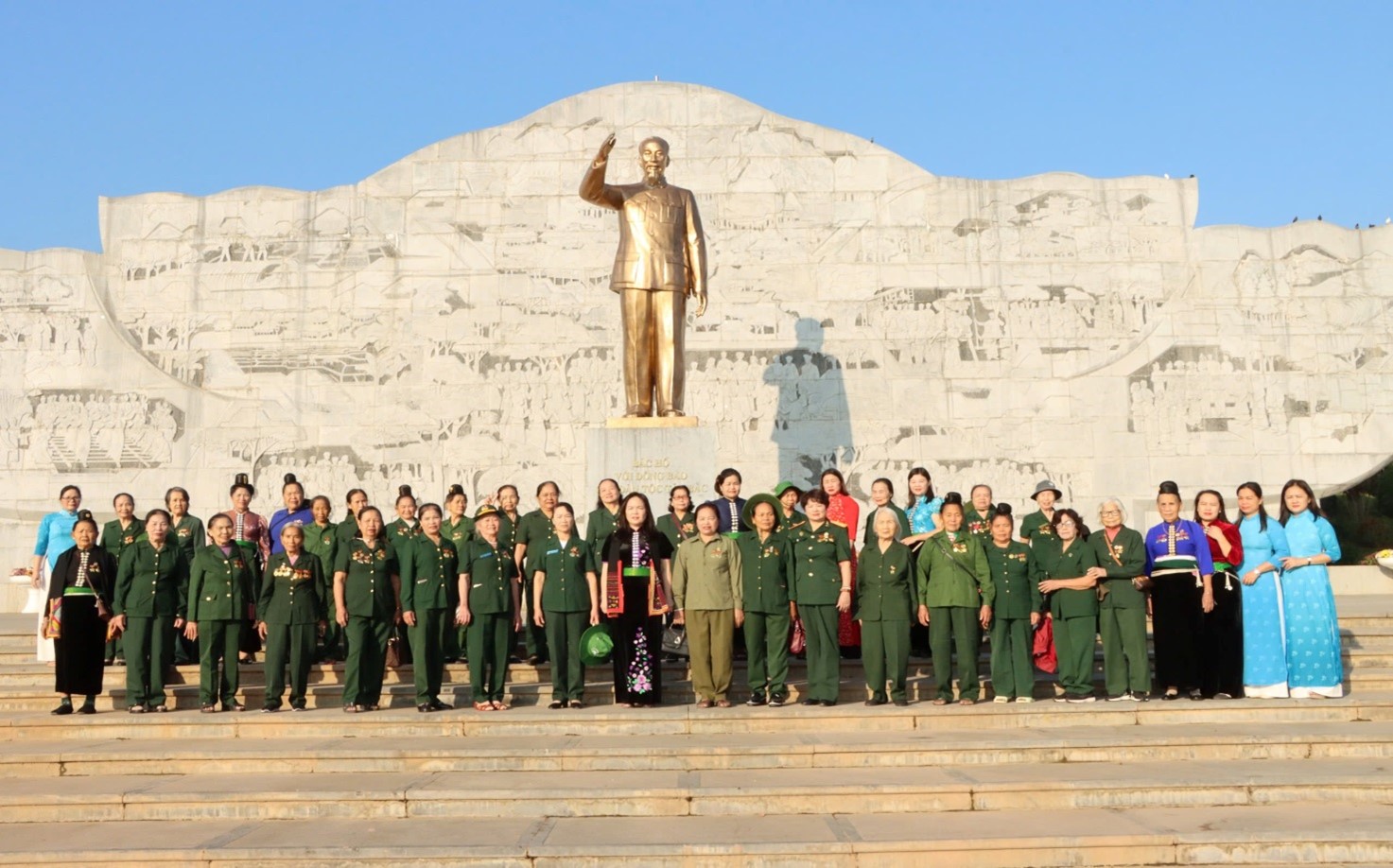 Nữ Chủ tịch Hội Cựu Thanh niên xung phong Thành phố Sơn La chú trọng công tác nghĩa tình đồng đội trên địa bàn thành phố Sơn La