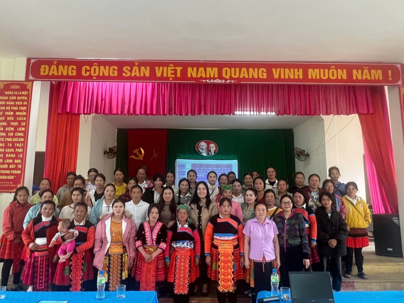 Hội LHPN tỉnh phối hợp với Công an tỉnh tổ chức Hội nghị tập huấn nâng cao kiến thức, kỹ năng cơ bản trong phòng, chống tội phạm năm 2024 tại xã Làng Chếu, huyện Bắc Yên