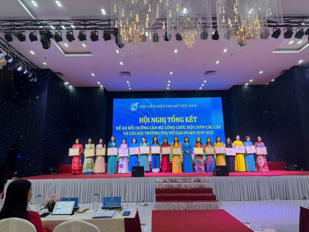 Hội Liên hiệp Phụ nữ tỉnh Sơn La tham dự Hội nghị Tổng kết Đề án “Bồi dưỡng cán bộ, công chức Hội Liên hiệp Phụ nữ các cấp và Chi hội trưởng phụ nữ giai đoạn 2019-2025” tại thành phố Hải Phòng