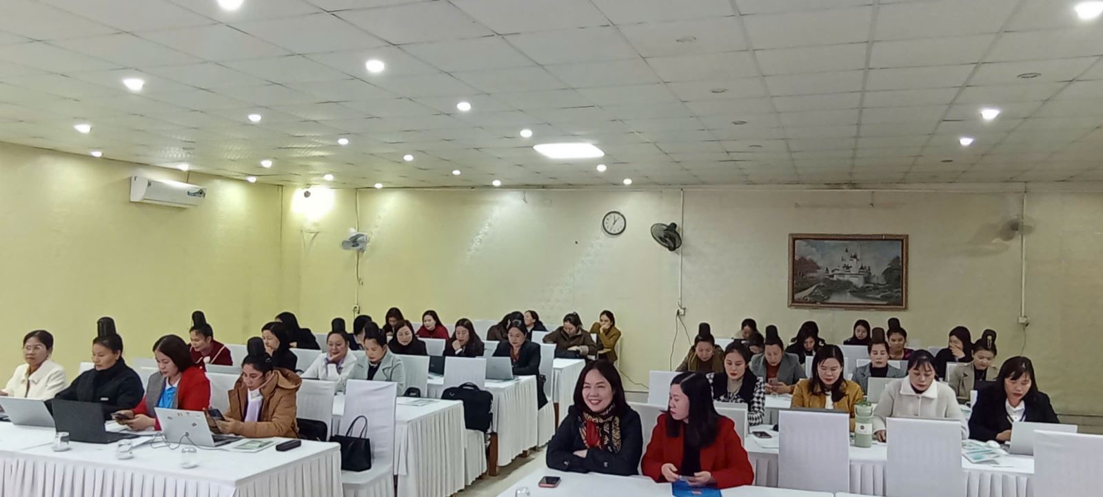 Hội LHPN tỉnh tổ chức Hội nghị tập huấn thực hiện khâu đột phá Ứng dụng công nghệ thông tin trong hoạt động Hội năm 2025 