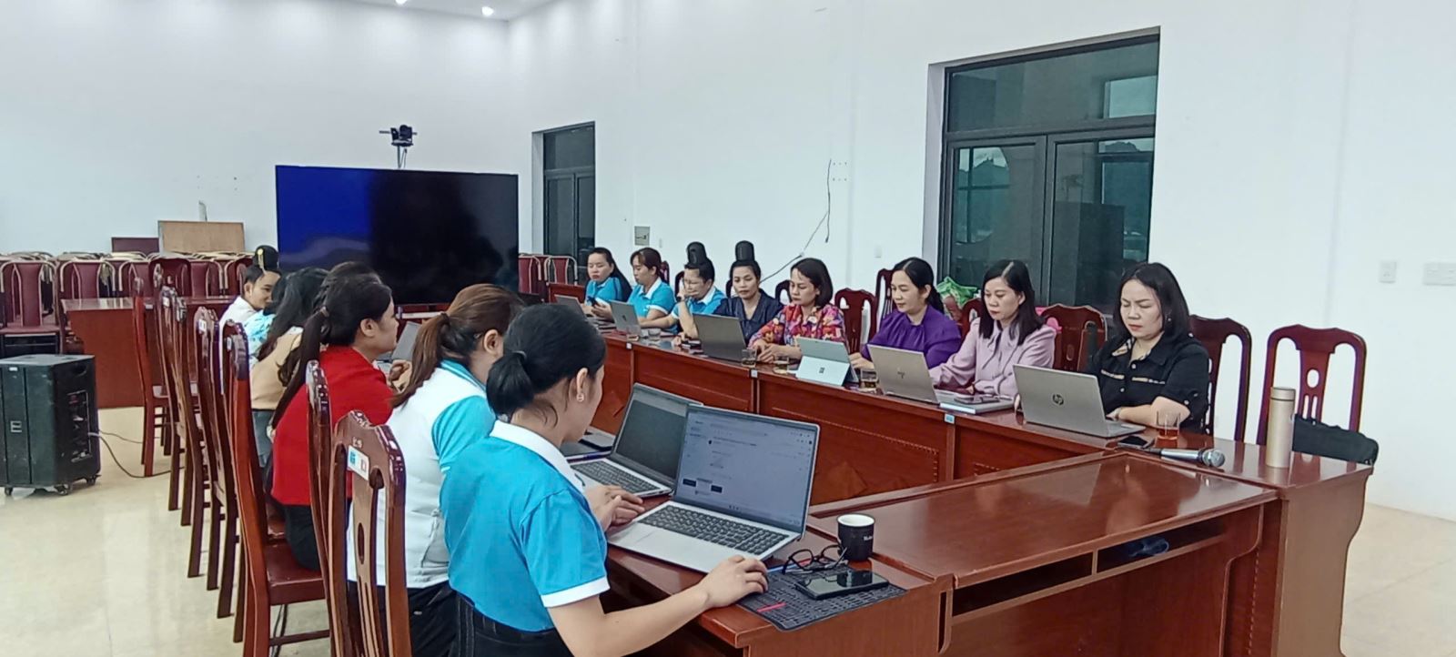 Hội Liên hiệp Phụ nữ tỉnh Sơn La tham gia lớp tập huấn nâng cao năng lực kỹ năng số cho cán bộ Hội LHPN cấp tỉnh, cấp xã đáp ứng yêu cầu  tham gia chuyển đổi số